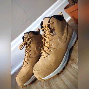 Nike Boots
